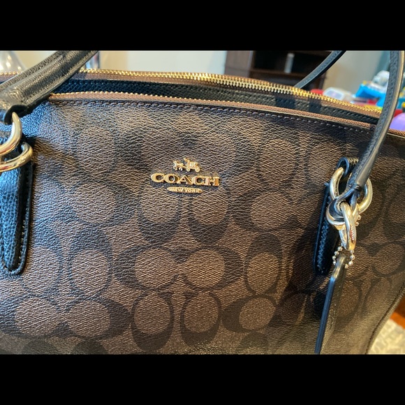 Coach handbag/ crossbody - Picture 4 of 10